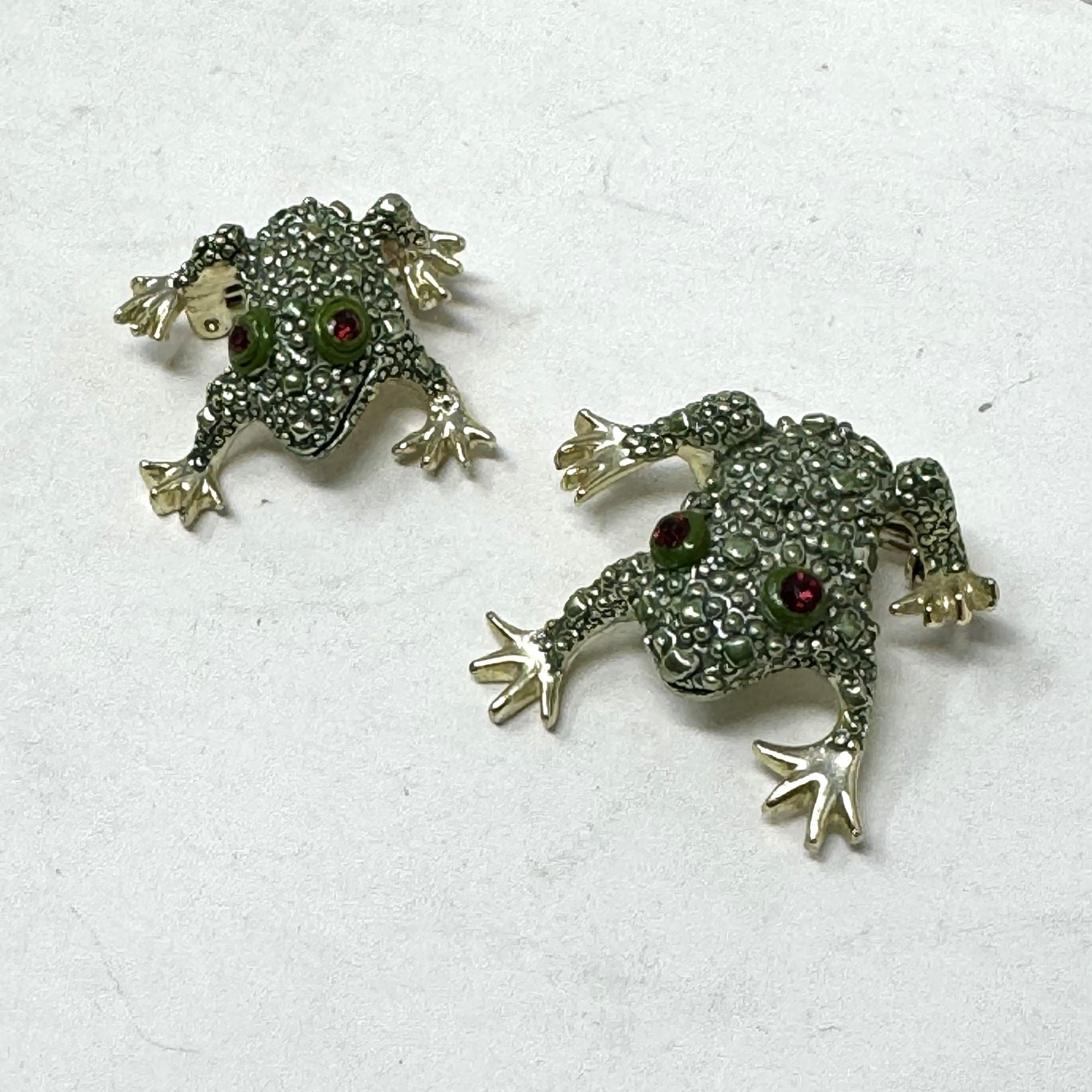 Miniature Vintage Frog Scatter Pin Set w/ Red Rhinestone Eyes Green Enamel