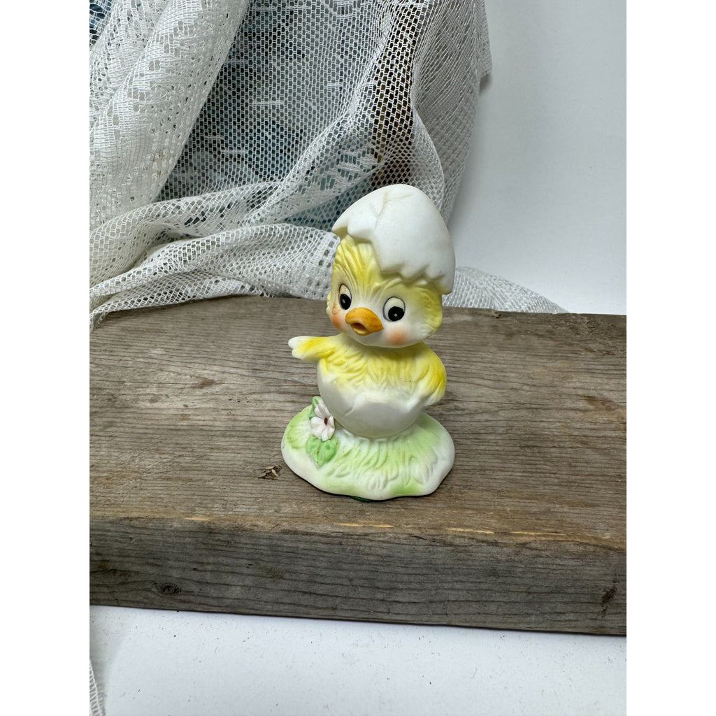 Vintage Lefton Hand Painted Chick Breaking Out of Shell Figurine 547