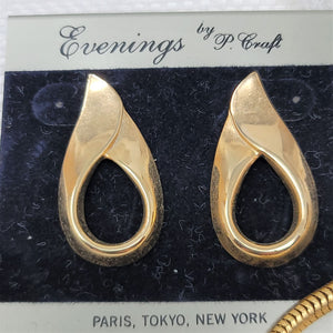 Vintage Necklace & Earring Set Goldtone Pierced Earrings