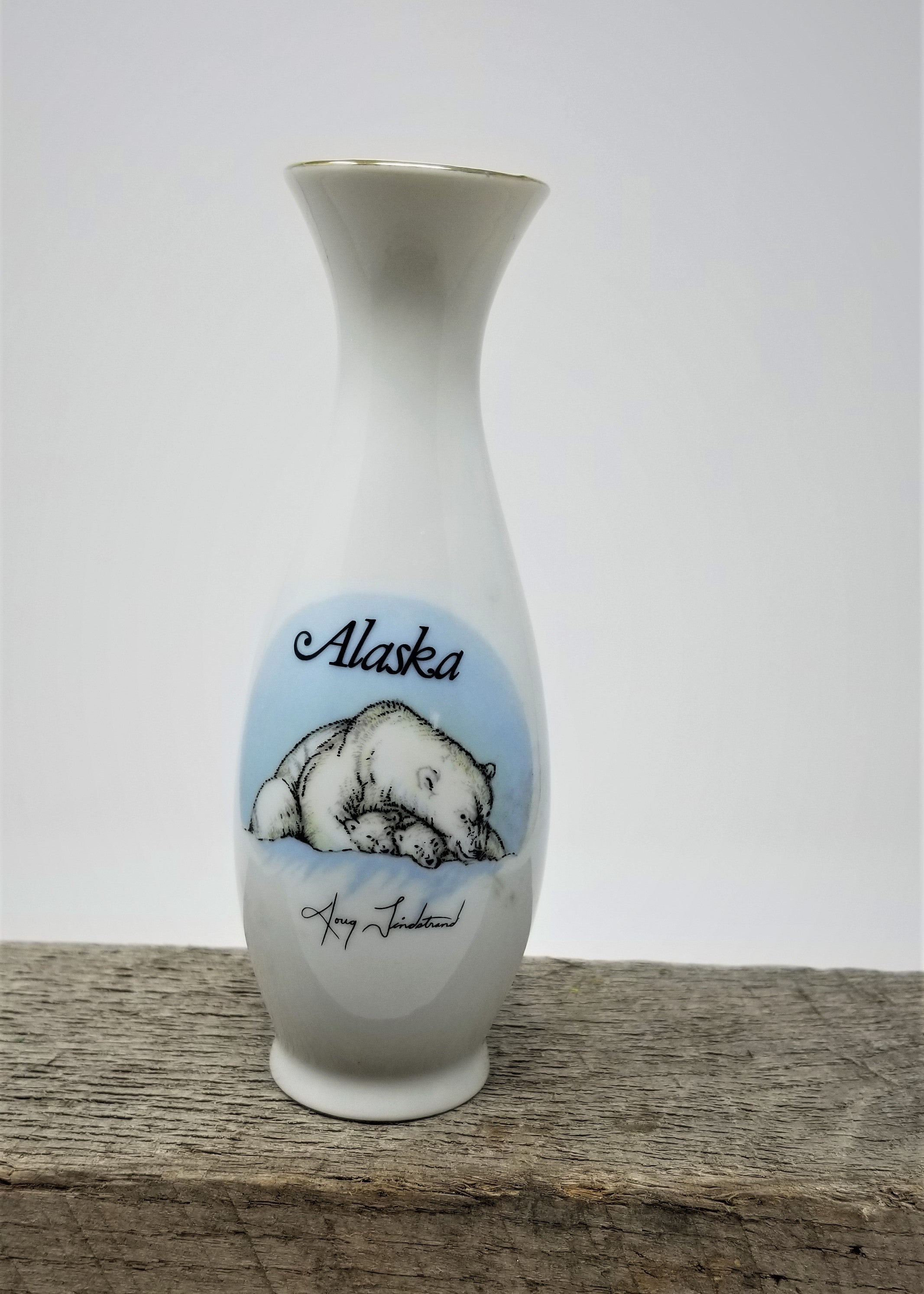 Vintage Souvenir Doug Lindstrand "Alaska" Vase Polar Bears