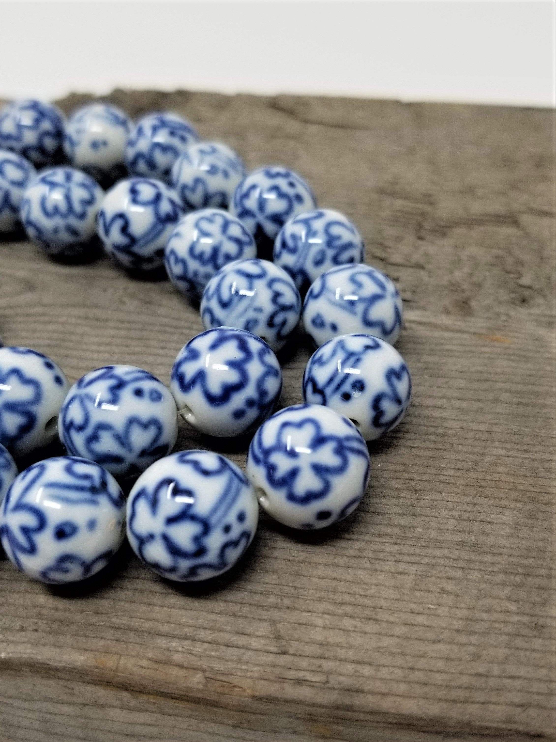 Modern Blue and White Porcelain Beads Asian Flower Design Loose Beads