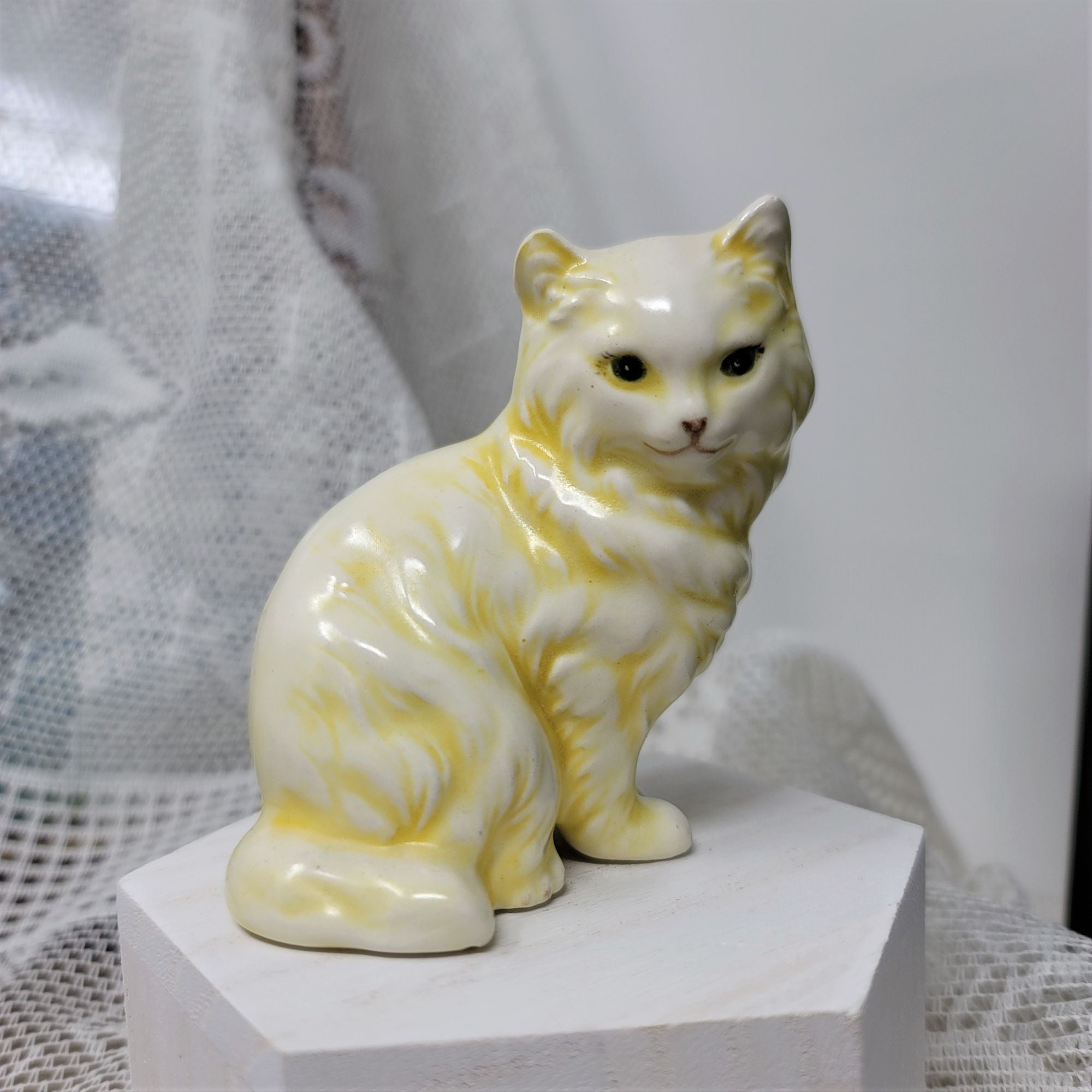 Sweet Little Kitty Cat Figurine Porcelain