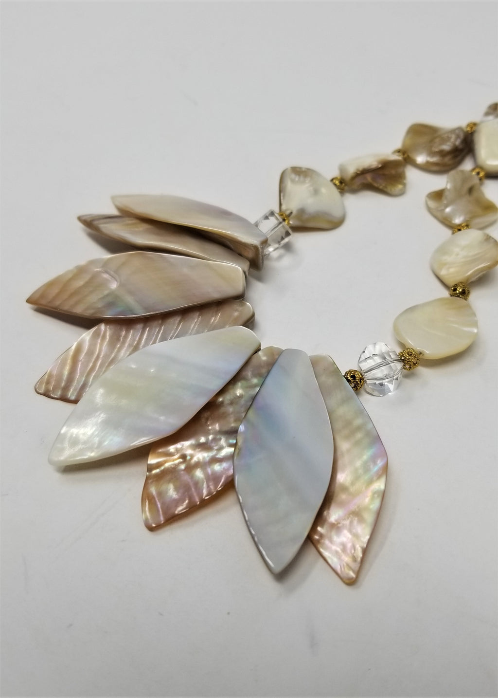 Stunning MOP Shell Necklace 16" Choker Lots of Luster