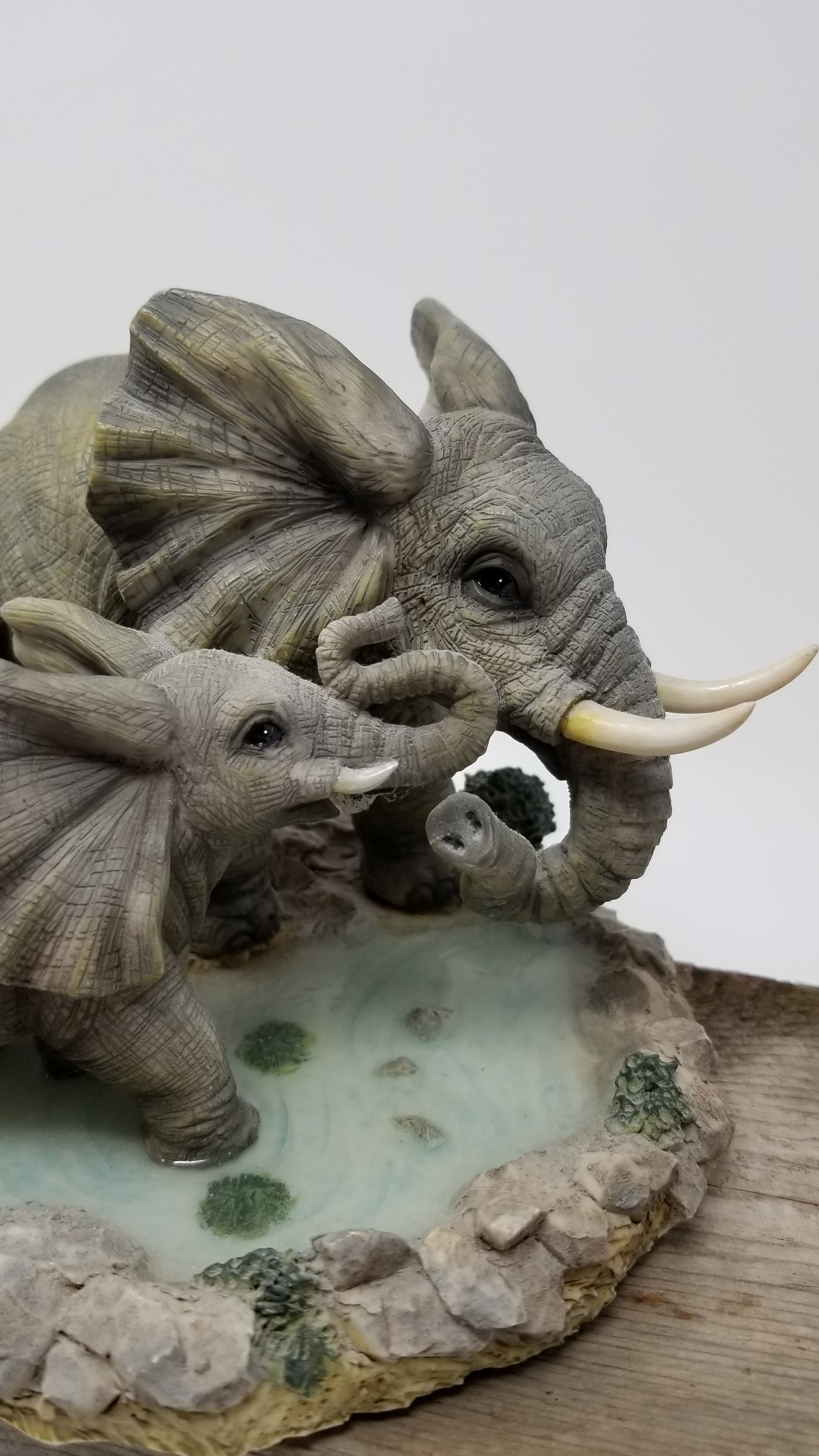 Enesco Mom & Baby Elephant by Pool of Water Figurine Vintage