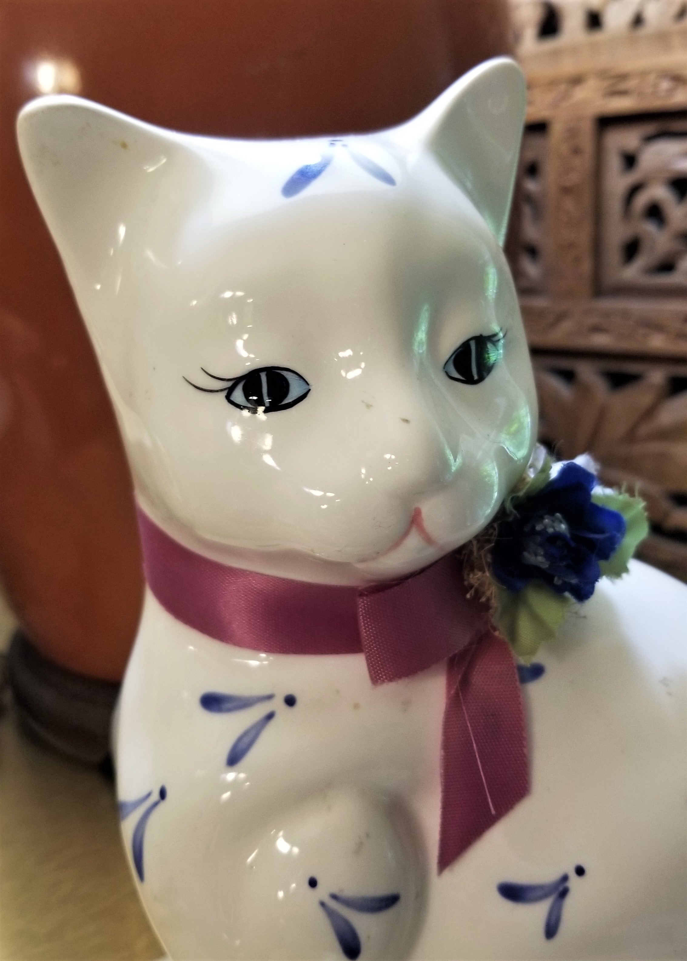 Vintage Tall White cat Figurine Hand-painted