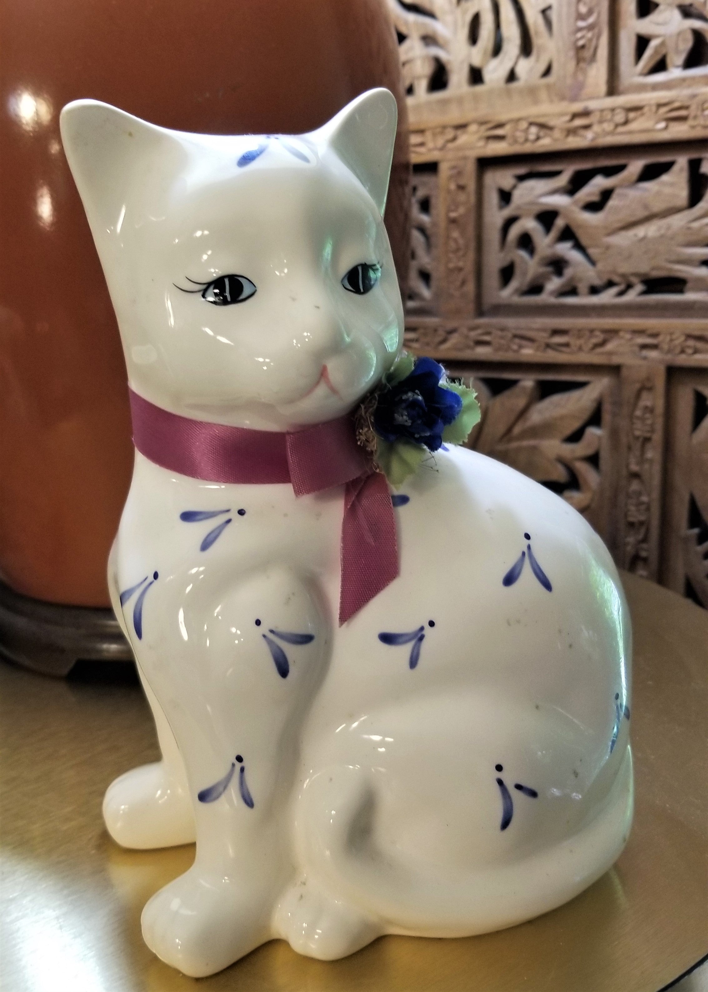 Vintage Tall White cat Figurine Hand-painted