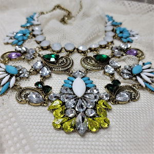 Elegant Fancy Rhinestone Necklace Turquoise Green White