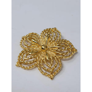 Trifari Vintage Gold Floral Pin Brooch 2" Dia
