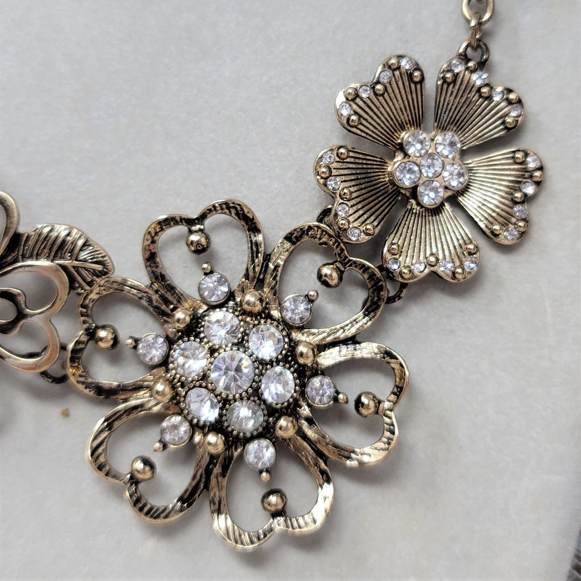 Premier Design Rhinestone Flower Necklace Gold tone Vintage