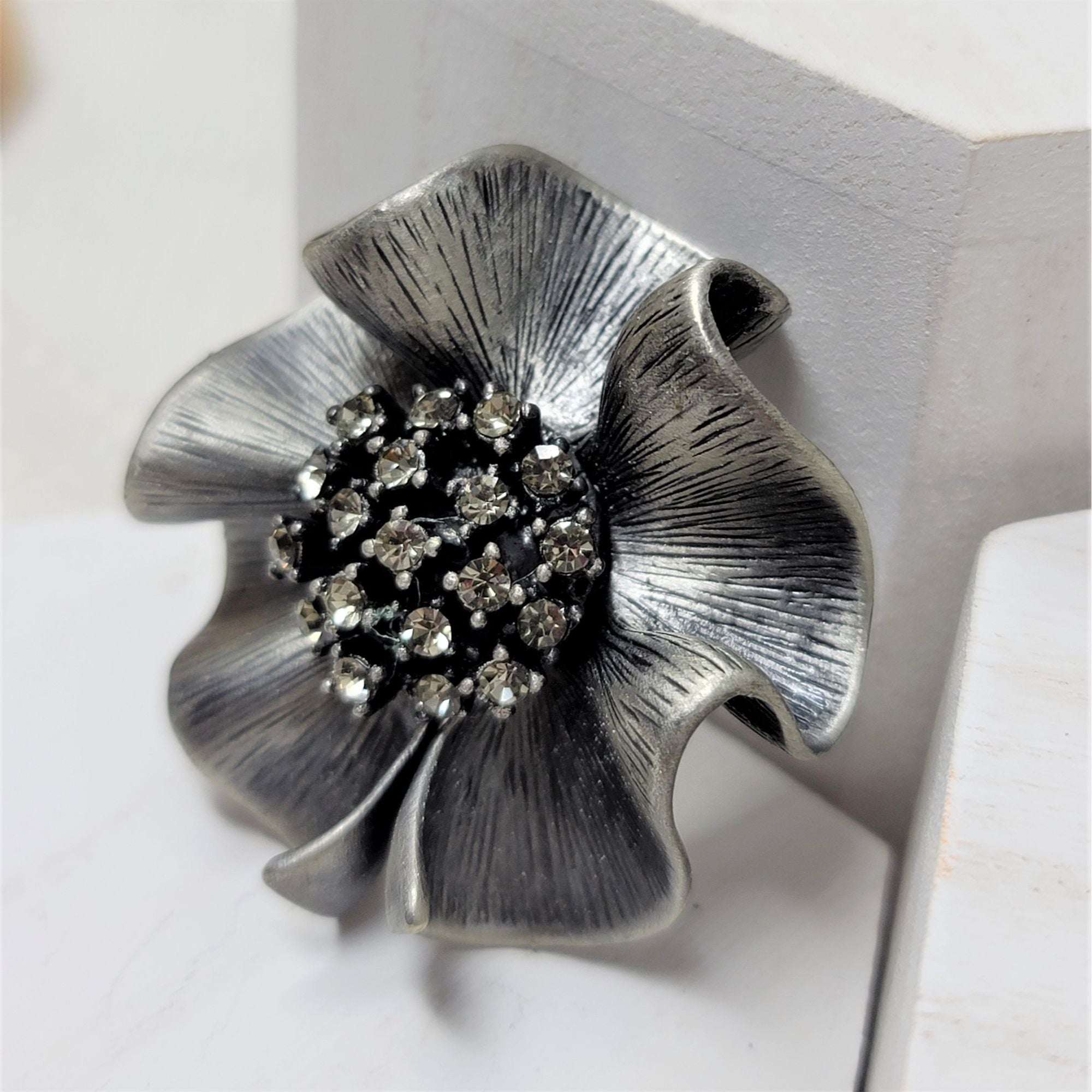 Interesting Vintage Rhinestone Pin Brooch Flower Silver