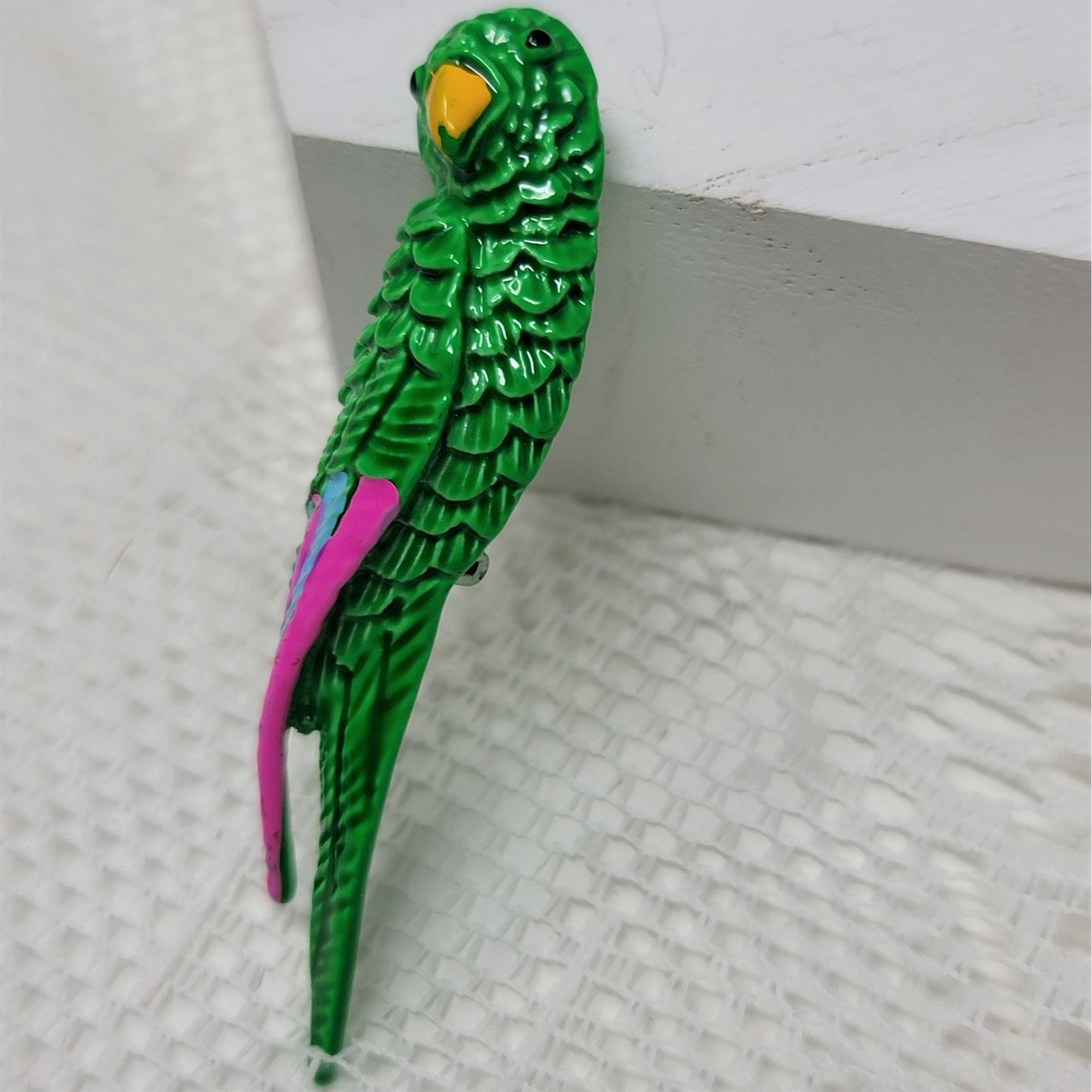 Vintage Green Parrot Metal Brooch Pin Bird