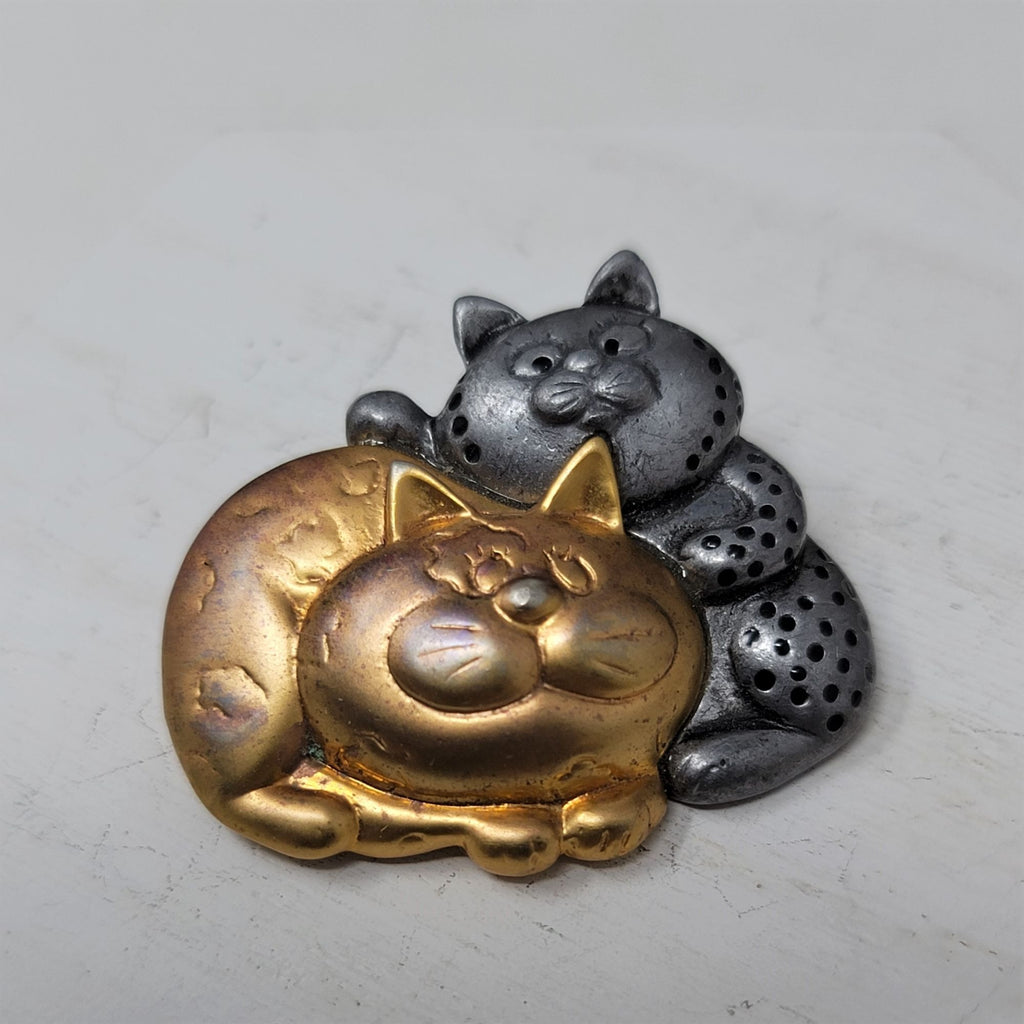 Vintage cat brooch gold silver toned Danecraft fat cat pin