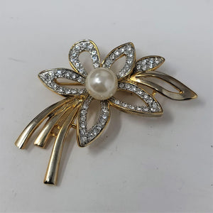 Vintage Rhinestone & Pearl Gold Flower Pin Brooch